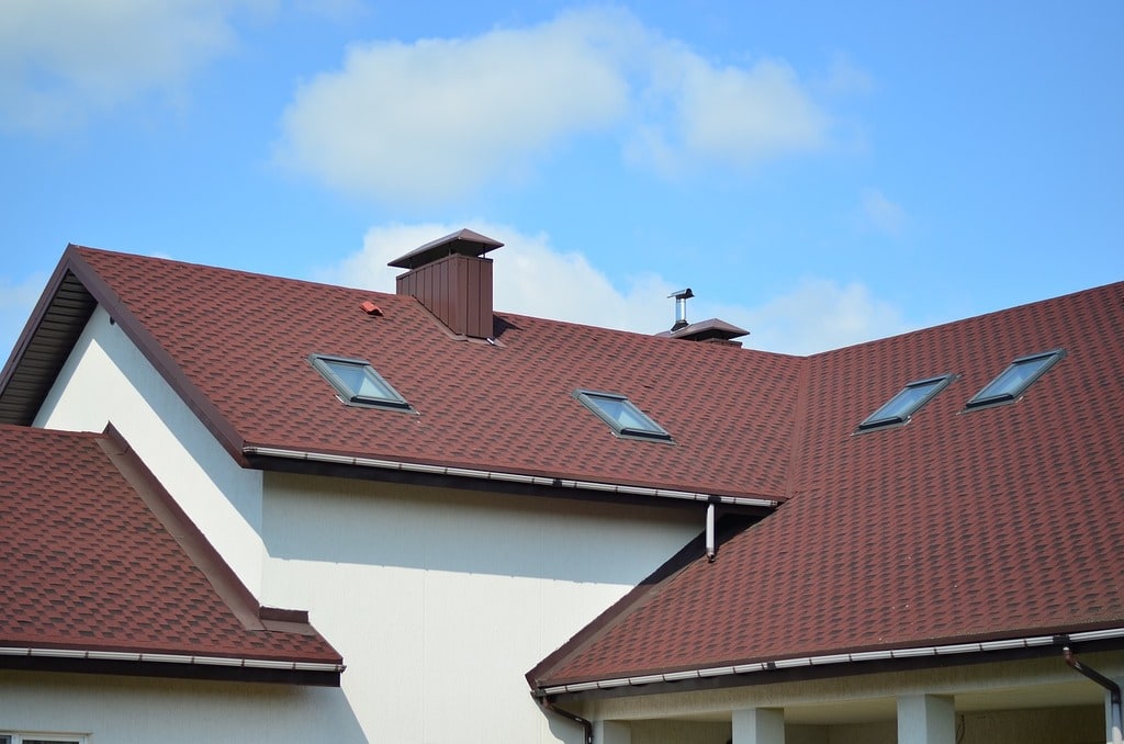 Moderniser une façade avec un bardage bois ou composite